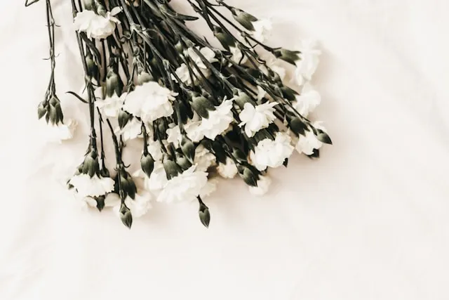 white funeral flower